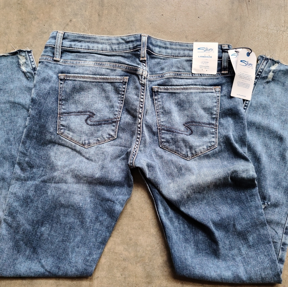 Womans 30x29 Silver Jeans
